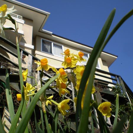 Chiisana Hotel Hanaikada Itō Extérieur photo