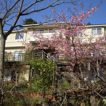Chiisana Hotel Hanaikada Itō Extérieur photo