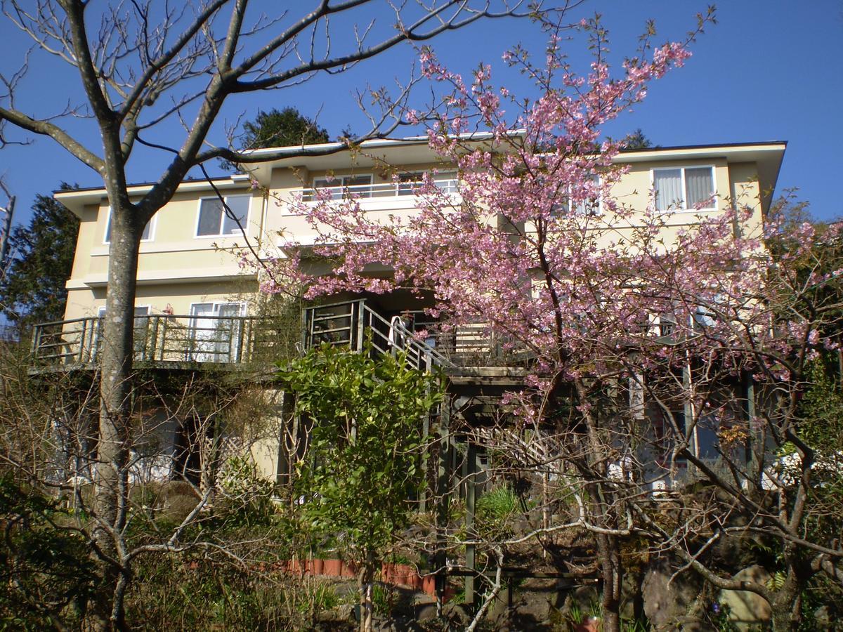 Chiisana Hotel Hanaikada Itō Extérieur photo