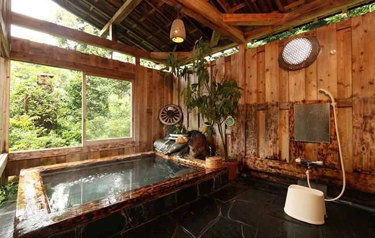Chiisana Hotel Hanaikada Itō Extérieur photo