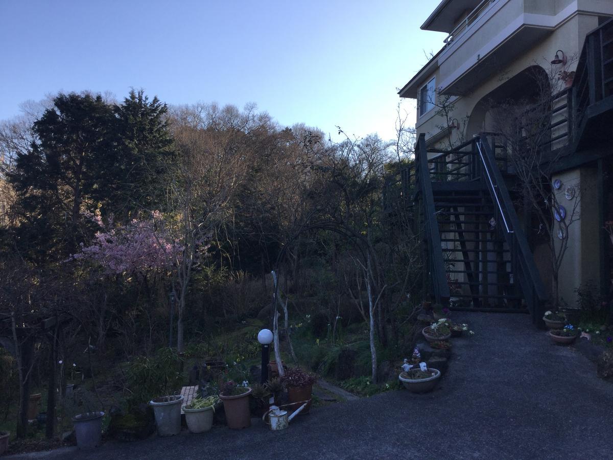 Chiisana Hotel Hanaikada Itō Extérieur photo